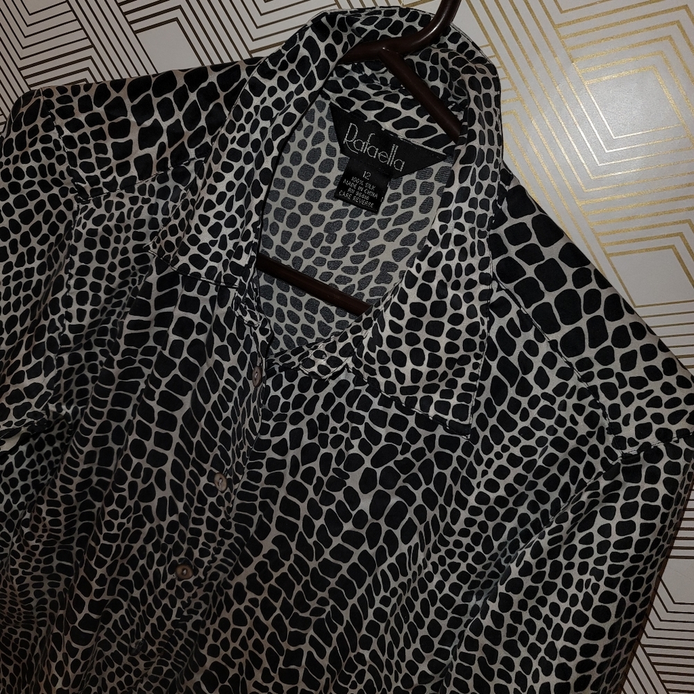 Giraffe print button up